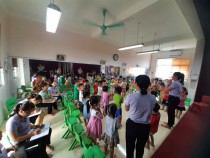 Đ/c Lê Thị Thoa- Tổ chức hoạt động âm nhạc-Tổ 4-5 sinh hoạt chuyên môn